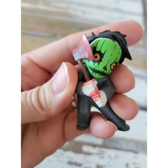 Living Dead Dolls Jason ax figurine - Picture 7 of 9